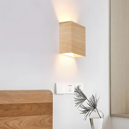 WoodAura | Elegante Nordic Wandleuchte aus Holz mit warmem LED-Licht