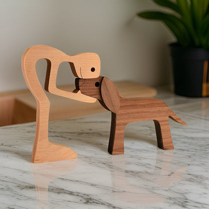 Heartfelt Bond | Handgefertigte Holzskulptur von Hund und Mensch