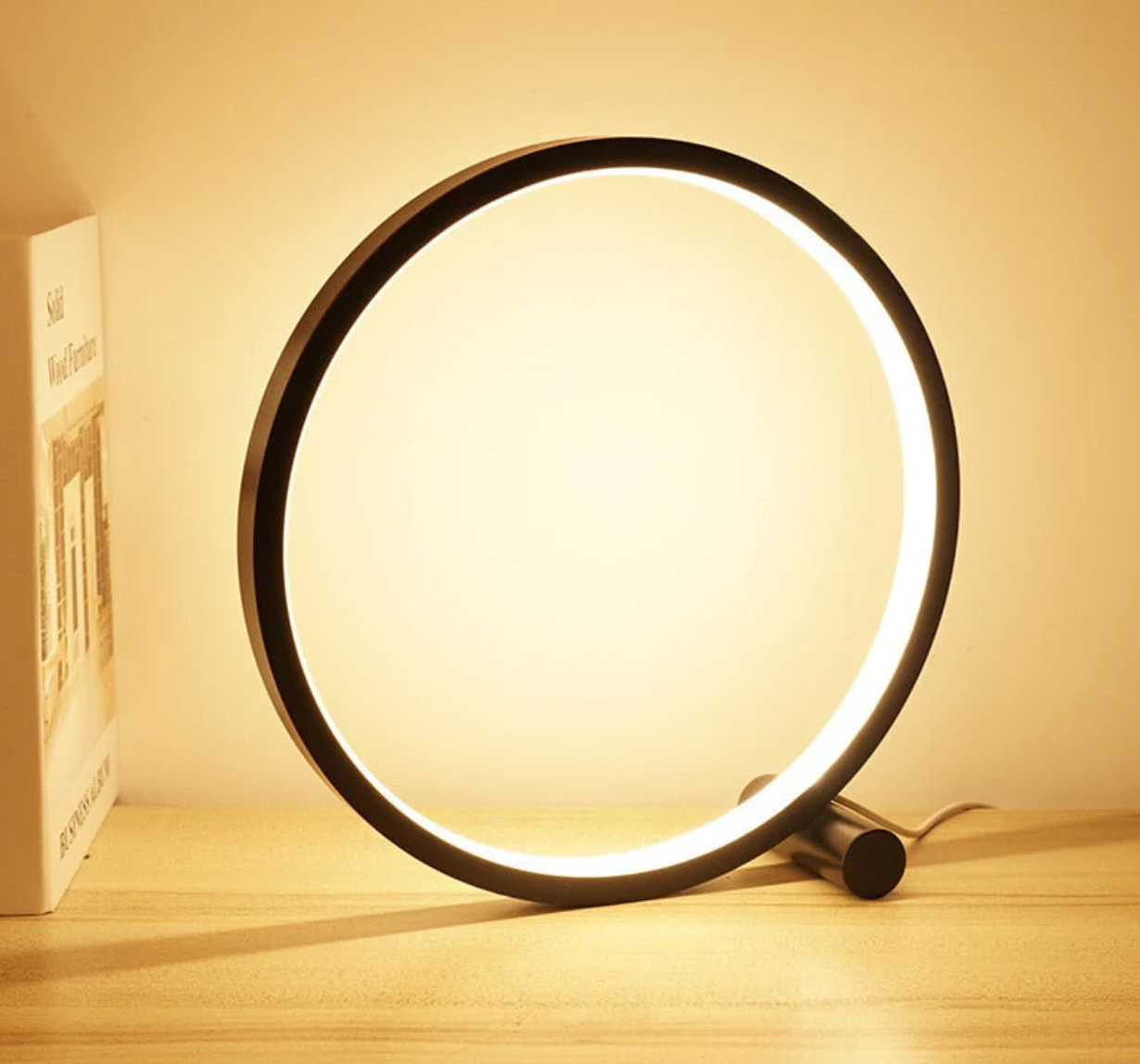 LightCircle - Minimalistische Tischlampe mit Touch- und Dimmfunktion